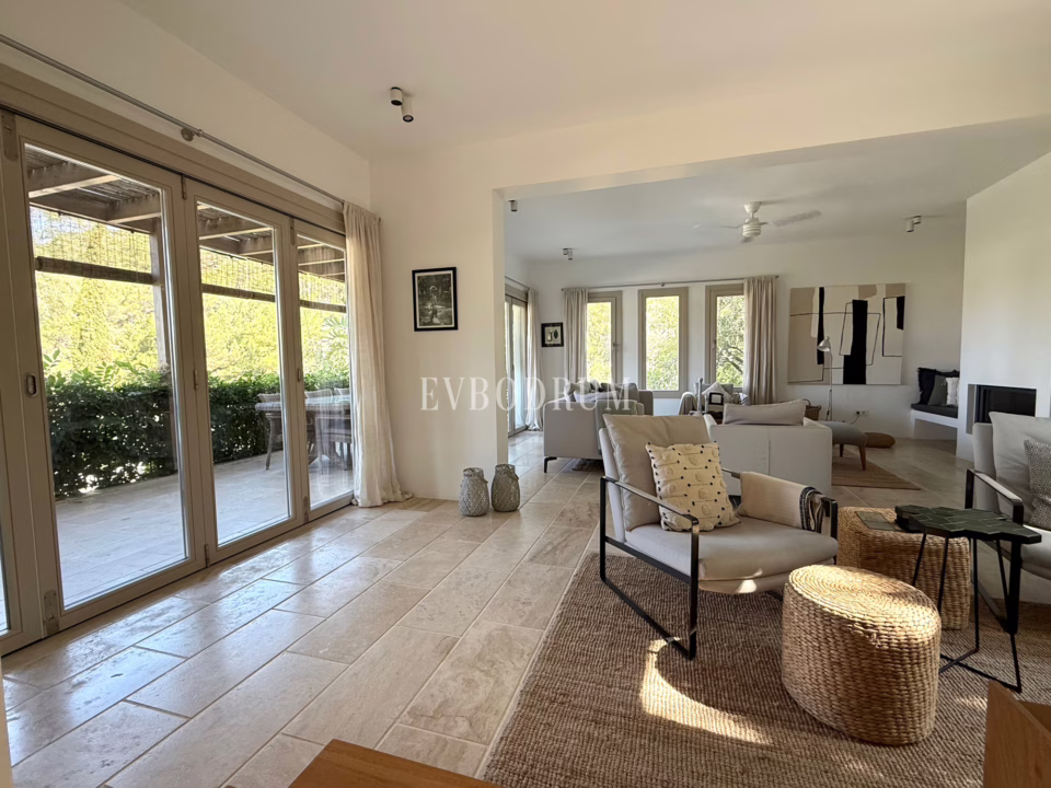 Aussergewöhnliche Villa und Gaestehaus mit grossem Land und Pool – Exceptional Villa And Guest House With Large Plot And Pool 68920392Ea5Ff