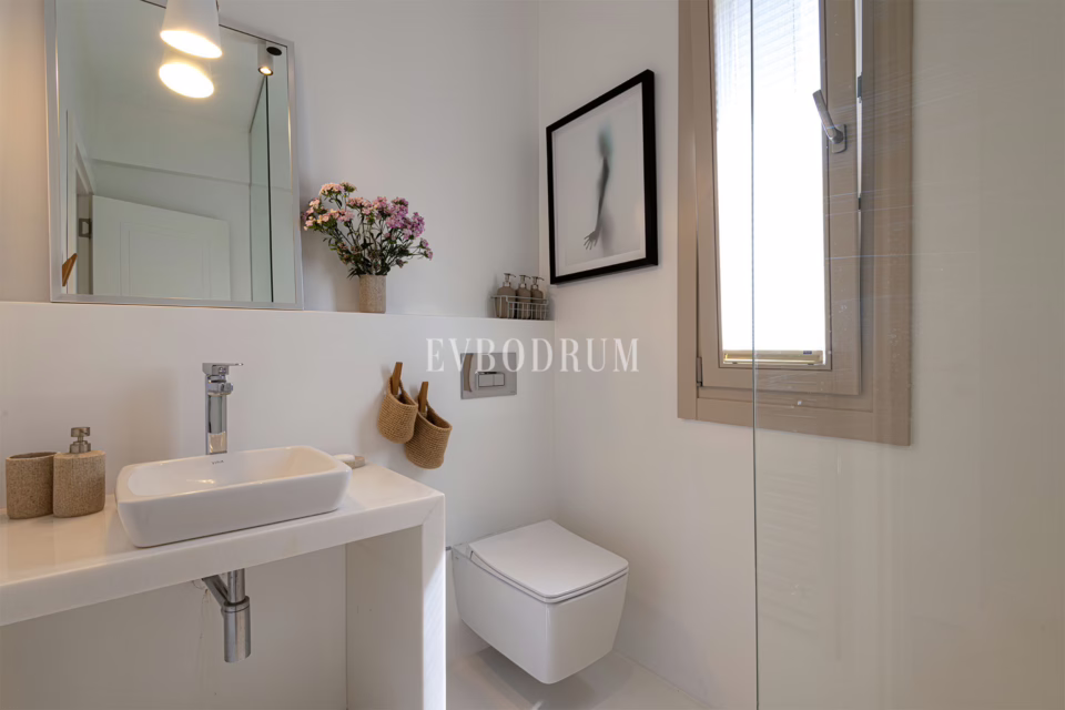 Aussergewöhnliche Villa und Gaestehaus mit grossem Land und Pool – Exceptional Villa And Guest House With Large Plot And Pool 689203Ac0B6D5