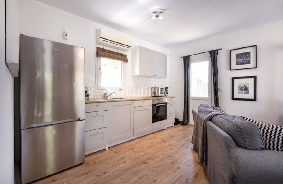 Aussergewöhnliche Villa und Gaestehaus mit grossem Land und Pool – Exceptional Villa And Guest House With Large Plot And Pool 689203Afa29E5