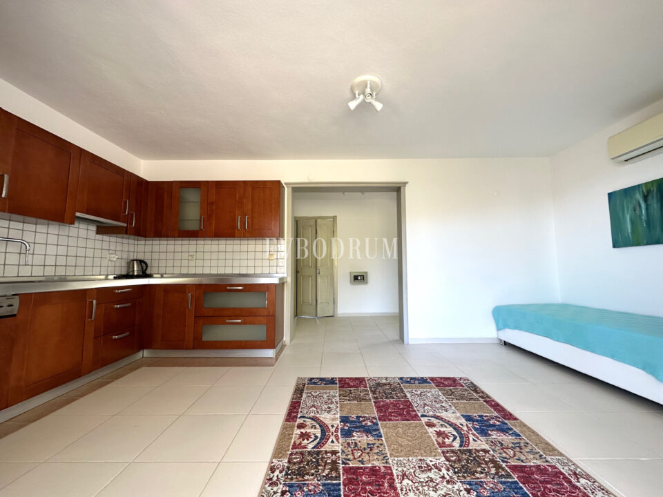 An apartment with beautiful sea views and roof terrace – Img