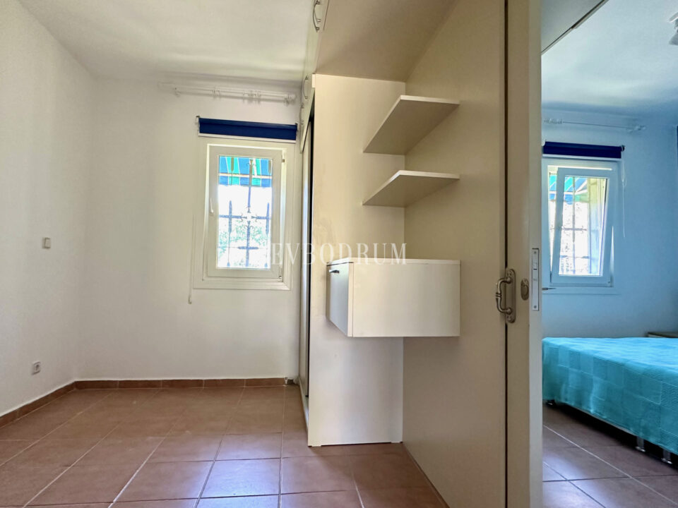 An apartment with beautiful sea views and roof terrace – Img