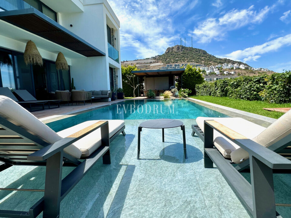 Gündoğan’da manzaralı, havuzlu lüks villa – Img