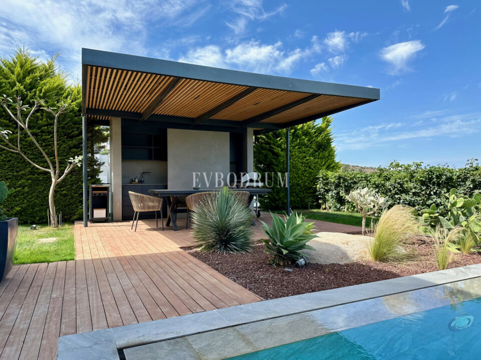 Gündoğan’da manzaralı, havuzlu lüks villa – Img