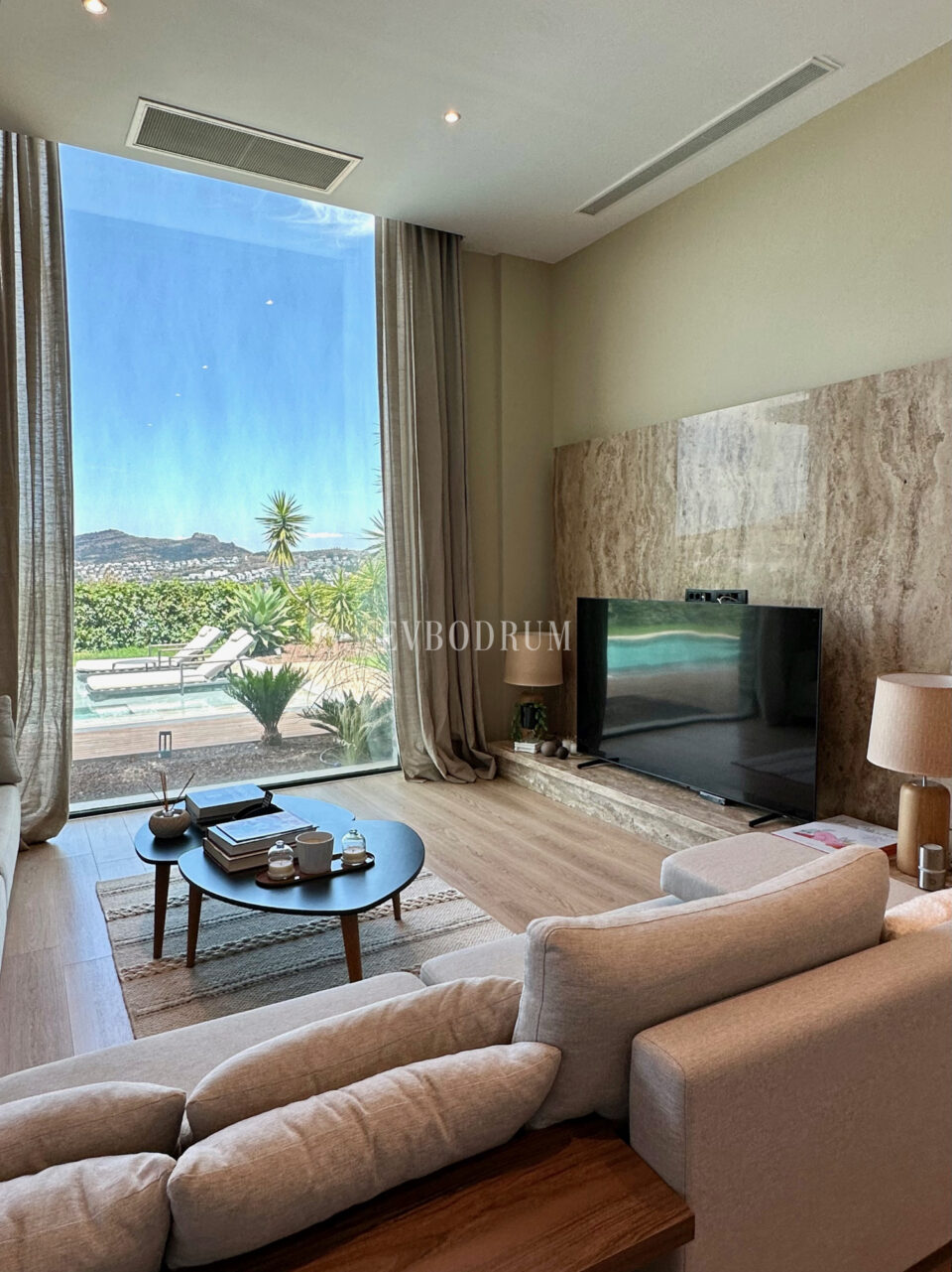 Gündoğan’da manzaralı, havuzlu lüks villa – Img