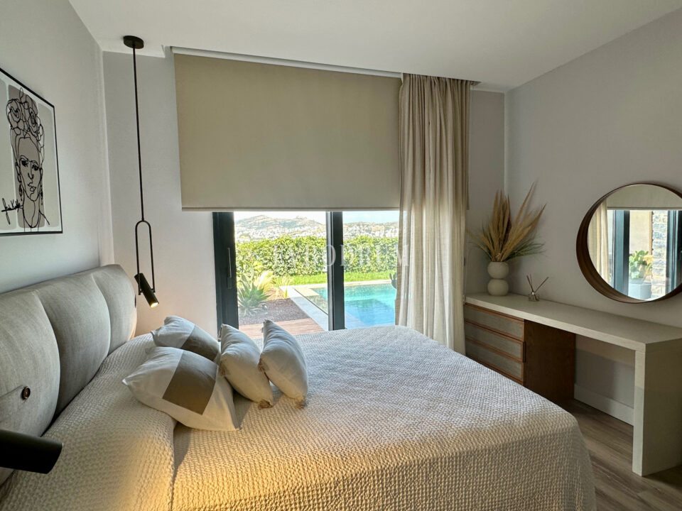 Gündoğan’da manzaralı, havuzlu lüks villa – Img