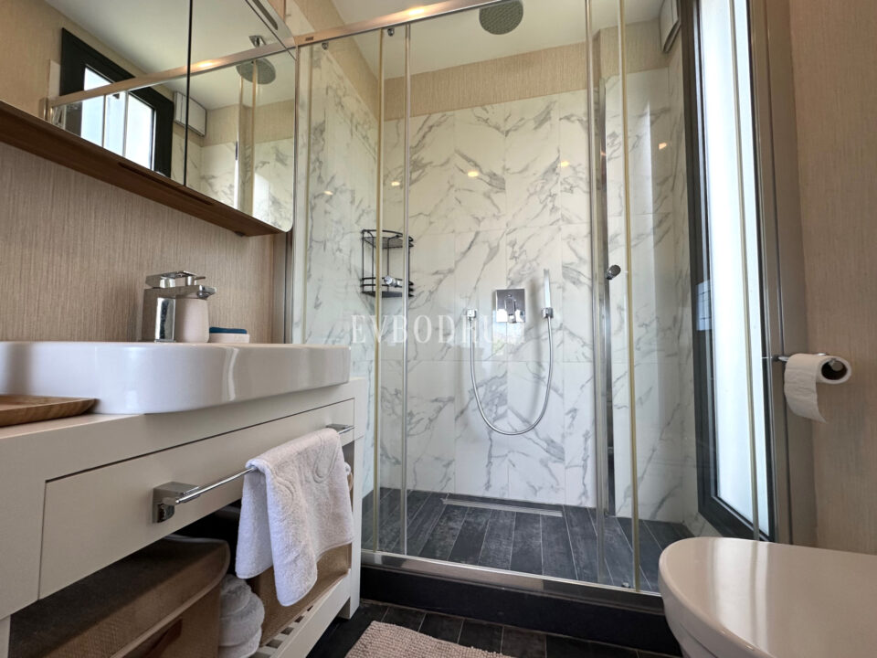 Gündoğan’da manzaralı, havuzlu lüks villa – Img