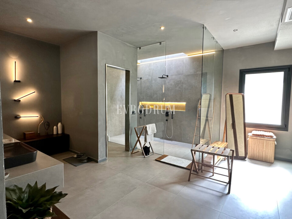 Gündoğan’da manzaralı, havuzlu lüks villa – Img