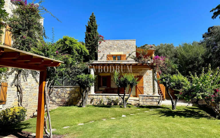 Denize 50 Metrelik Mesafede Kiralık Lüks Villa – Img