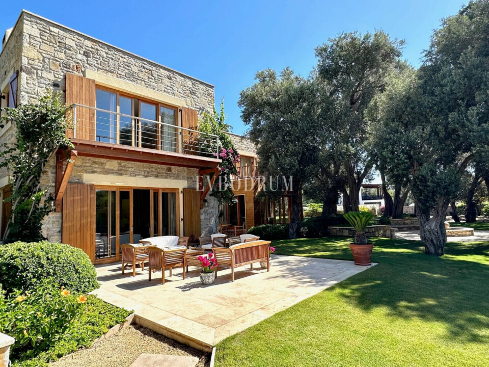 Denize 50 Metrelik Mesafede Kiralık Lüks Villa – Img