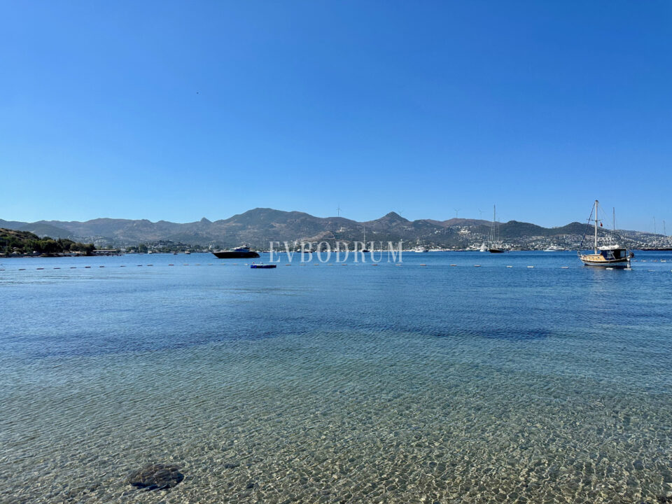 Denize 50 Metrelik Mesafede Kiralık Lüks Villa – Img