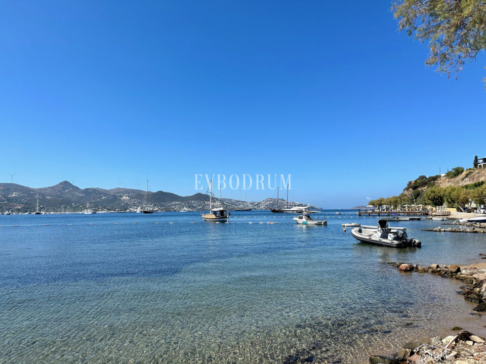 Denize 50 Metrelik Mesafede Kiralık Lüks Villa – Img