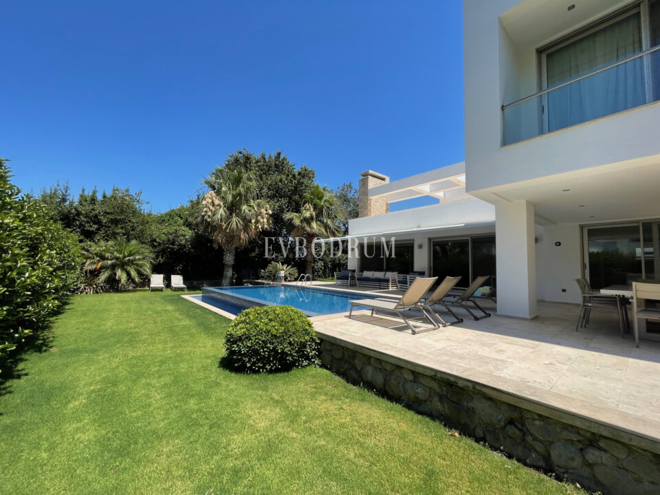 Havuzlu Yeni Villa, Sahile 5 Dakika Yürüme Mesafesinde, Haftalık Kiralık – Img