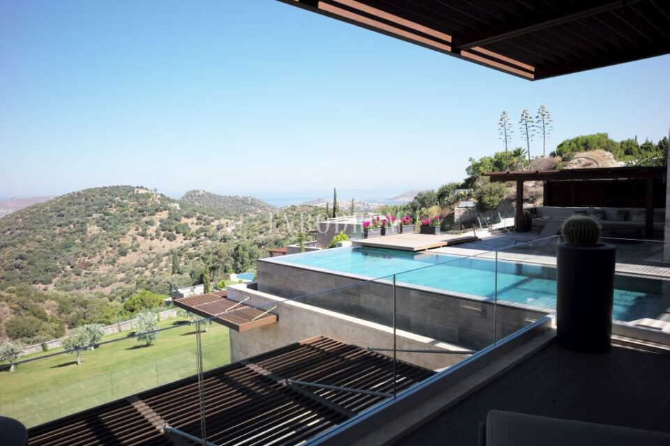 Yalikavak koyu manzarasına hakim malikane – Master Bedroom To View