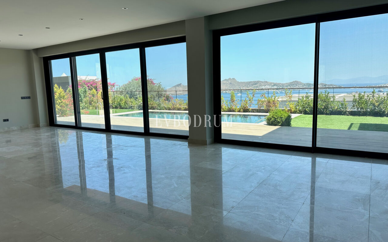 Yalıkavak'ta Marina Manzaralı Yeni Tamamlanmış Villa