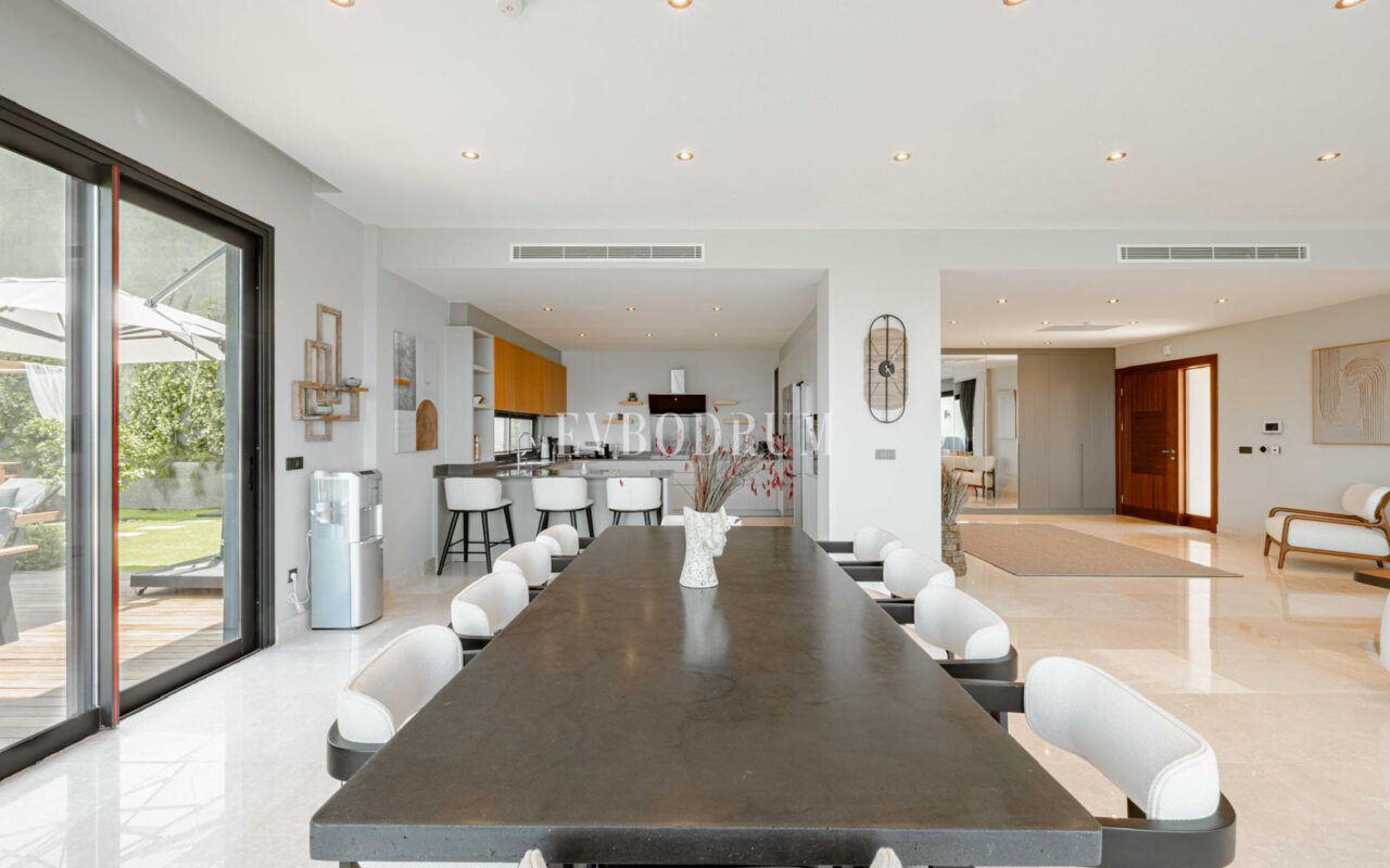 Yalıkavak'ta Marina Manzaralı Yeni Tamamlanmış Villa