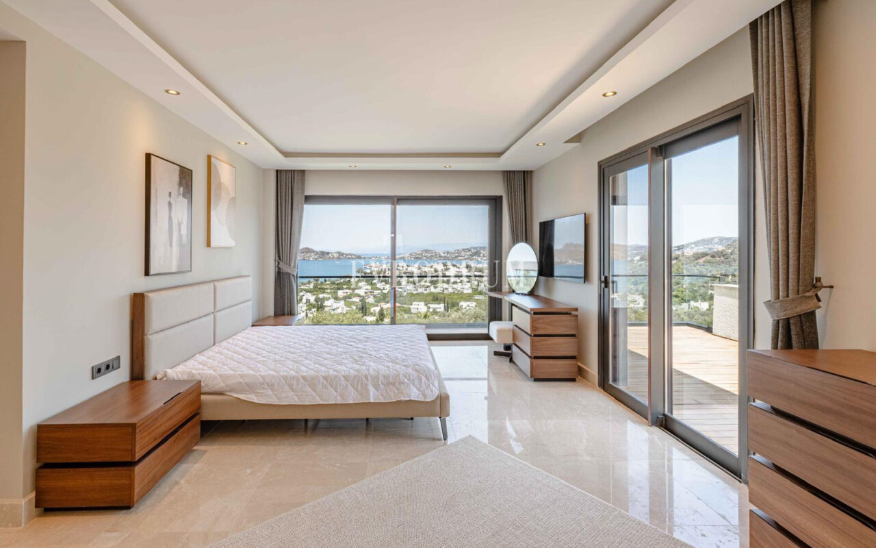 Yalıkavak'ta Marina Manzaralı Yeni Tamamlanmış Villa