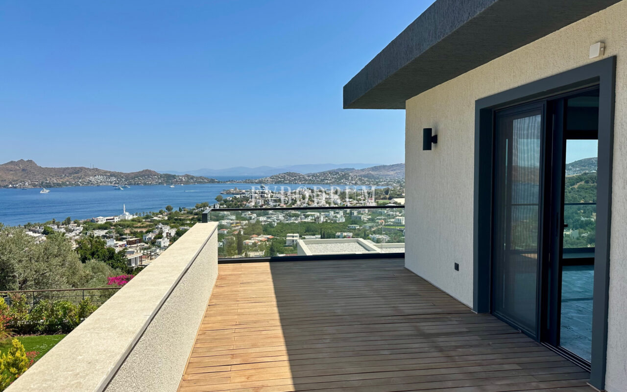 Yalıkavak'ta Marina Manzaralı Yeni Tamamlanmış Villa