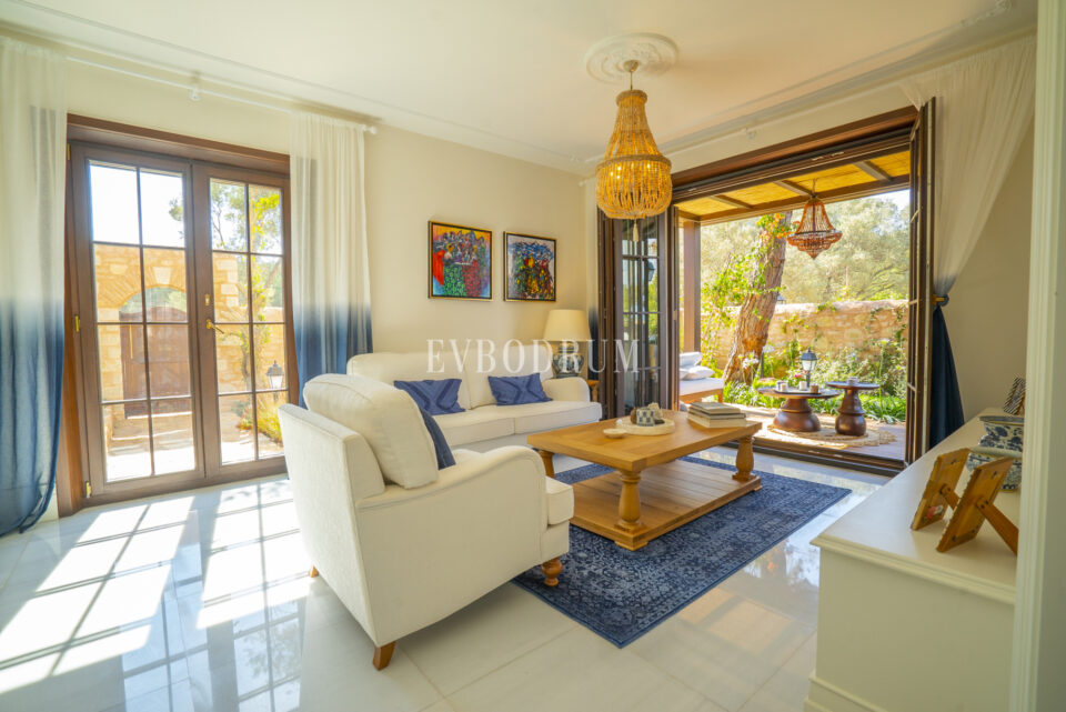 Torba’da yeni tamamlanmış, havuzlu villa – Newly Finished Villas In Torba 6836Fa7Dbf44C