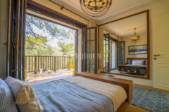 Torba’da yeni tamamlanmış, havuzlu villa