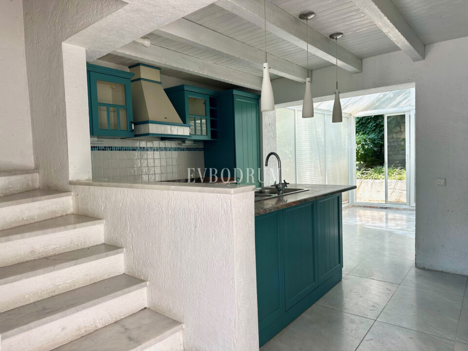 Bodrum’un kalbinde teraslı, orijinal Bodrum evi