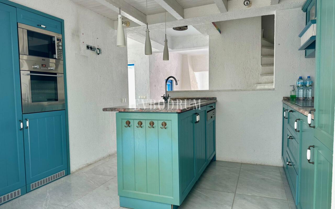 Bodrum’un kalbinde teraslı, orijinal Bodrum evi