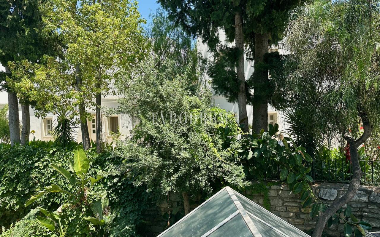 Bodrum’un kalbinde teraslı, orijinal Bodrum evi