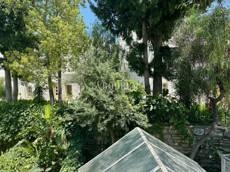 Bodrum’un kalbinde teraslı, orijinal Bodrum evi