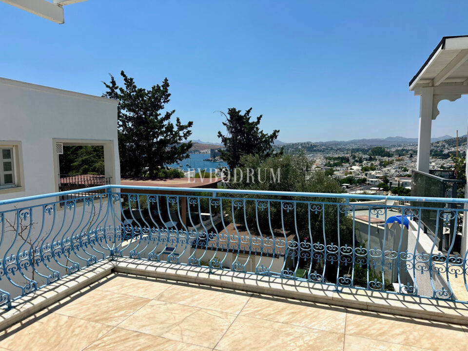 Bodrum’un kalbinde teraslı, orijinal Bodrum evi