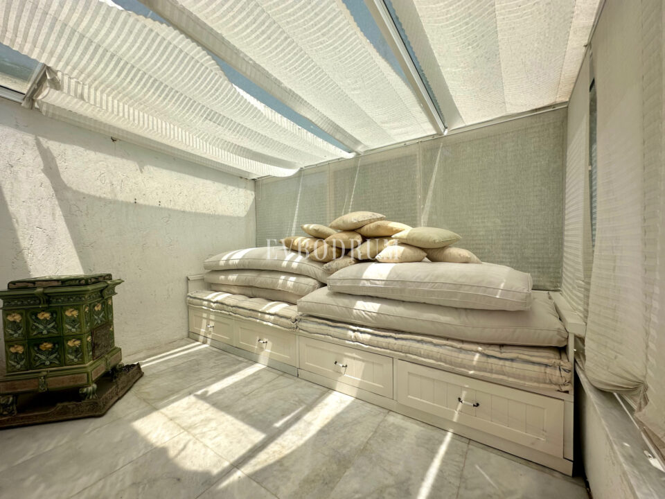 Bodrum’un kalbinde teraslı, orijinal Bodrum evi