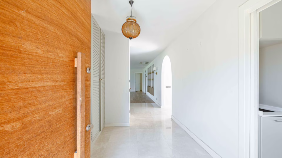 Bodrum Stadtlage: Einstöckige Villa in einem großen Garten mit Me – Screen Shot At ..