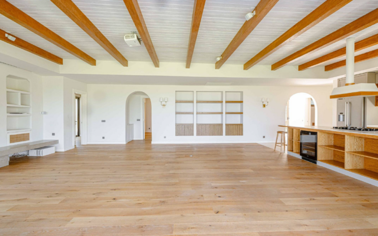 Bodrum Merkez’de Geniş Bahçeli, Deniz Manzaralı Tek Katlı Villa – Screen Shot At ..