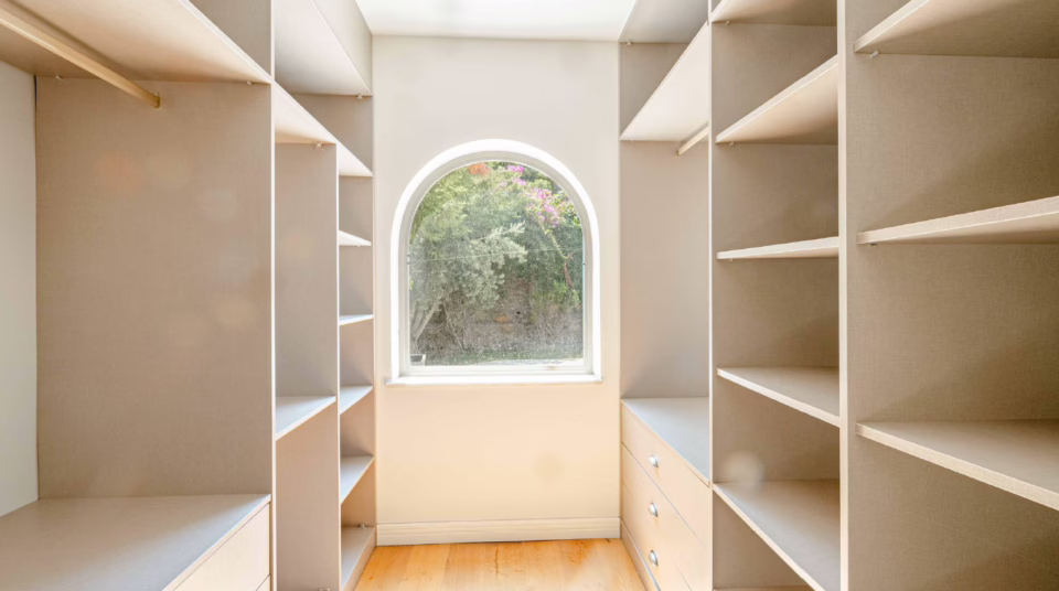 Bodrum Stadtlage: Einstöckige Villa in einem großen Garten mit Me – Screen Shot At ..