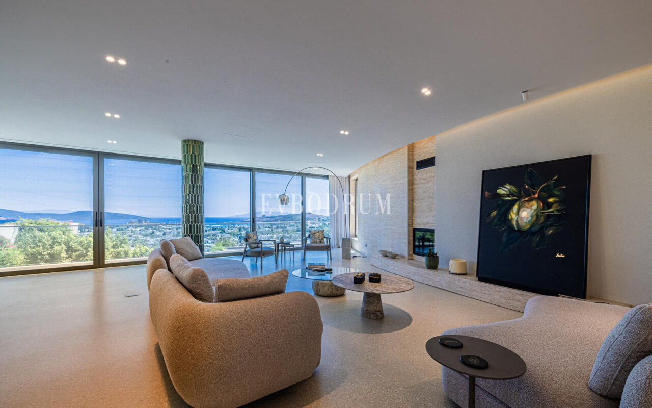 Bodrum Koyu ve Kaleye Hakim Manzarasıyla Sofistike Şehir Yaşamı