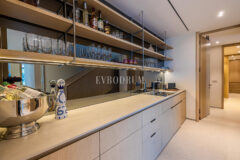 Bodrum Koyu ve Kaleye Hakim Manzarasıyla Sofistike Şehir Yaşamı