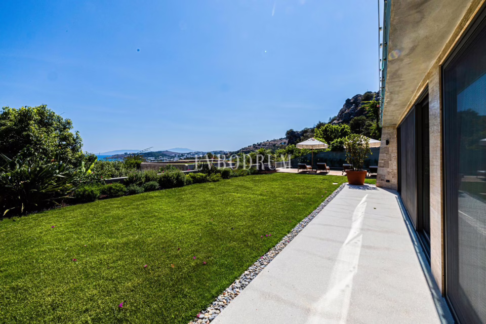 Anspruchsvolle Stadtvilla mit Blick auf die Bucht und Burg – Sophisticated City Life With Views Over The Bay And The Castle 68Ca7B073D09D