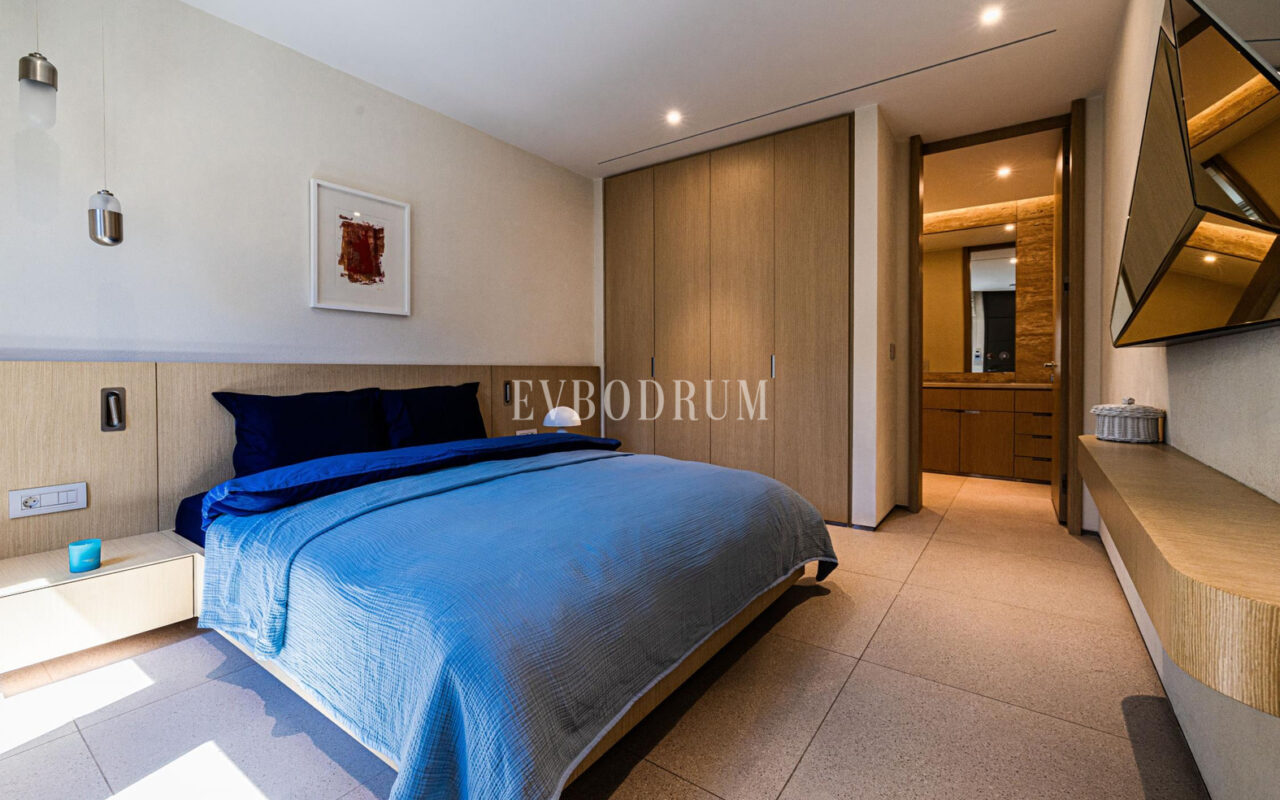 Bodrum Koyu ve Kaleye Hakim Manzarasıyla Sofistike Şehir Yaşamı