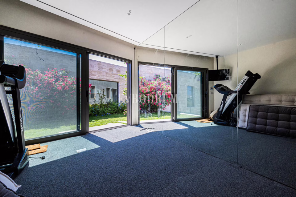 Anspruchsvolle Stadtvilla mit Blick auf die Bucht und Burg – Sophisticated City Life With Views Over The Bay And The Castle 68Ca7B0F9D77E