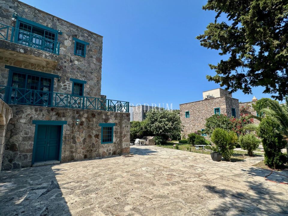 Türkbükü'nde Taş Ev, Misafir Evi ve Havuz – Stone House With Pool And Guest House In Turkbuku 6840181320Bf7