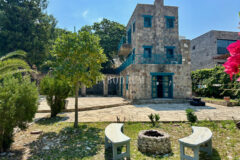 Türkbükü'nde Taş Ev, Misafir Evi ve Havuz