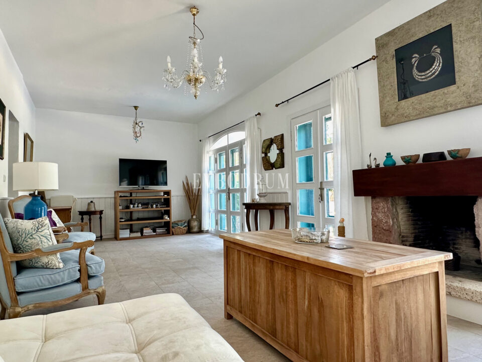 Türkbükü'nde Taş Ev, Misafir Evi ve Havuz – Stone House With Pool And Guest House In Turkbuku 684018232C211