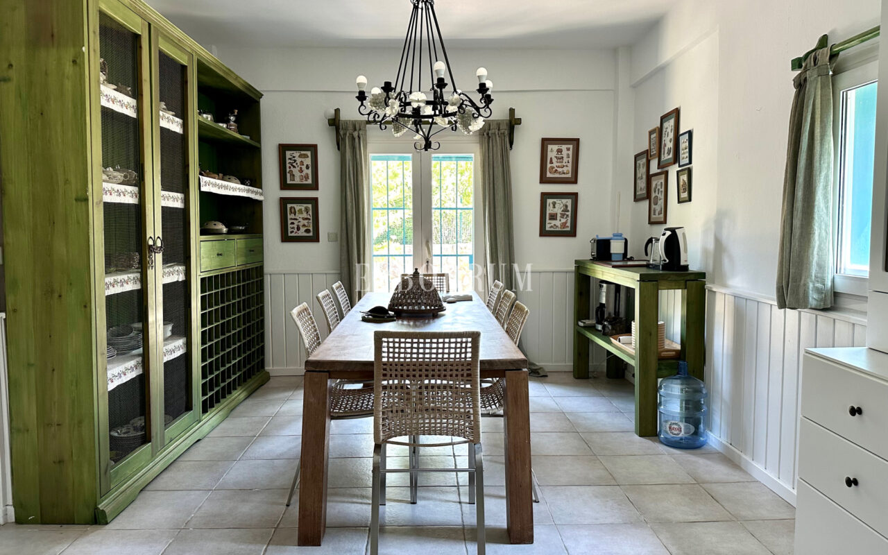 Türkbükü'nde Taş Ev, Misafir Evi ve Havuz