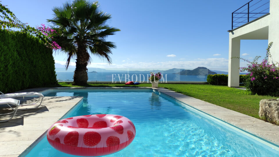 Bahçeli, özel havuzlu ve panoramik manzaralı villa – Villa With Private Pool And Incredible Views 68A863B231C3D