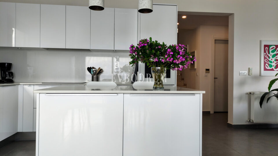 Bahçeli, özel havuzlu ve panoramik manzaralı villa – Villa With Private Pool And Incredible Views 68A863F34A725