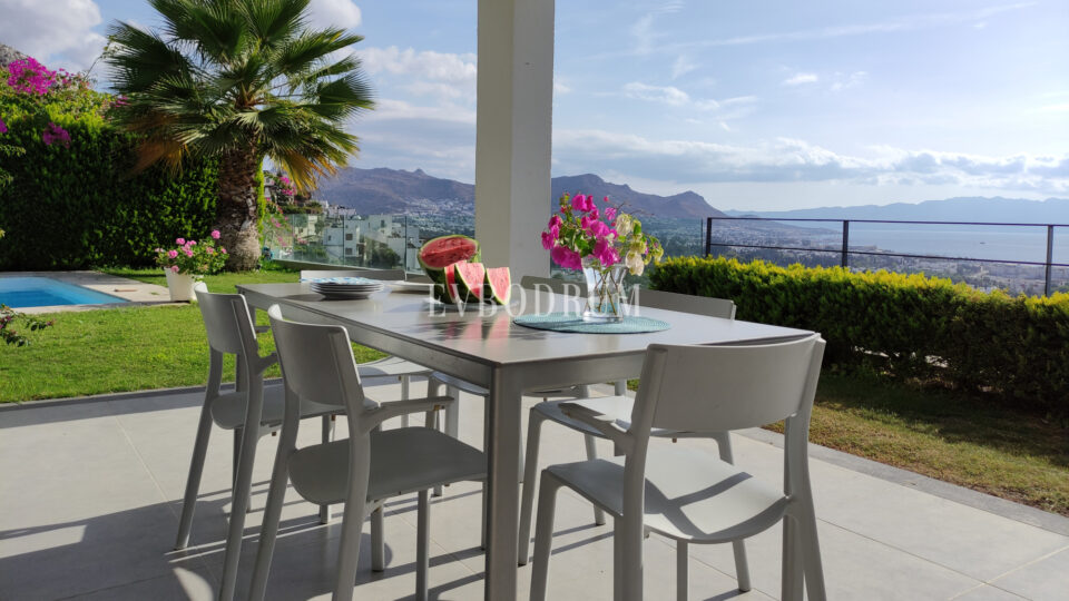 Bahçeli, özel havuzlu ve panoramik manzaralı villa – Villa With Private Pool And Incredible Views 68A864121C27A