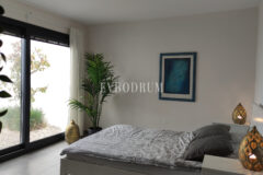 Bahçeli, özel havuzlu ve panoramik manzaralı villa