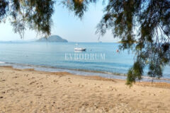 Bahçeli, özel havuzlu ve panoramik manzaralı villa