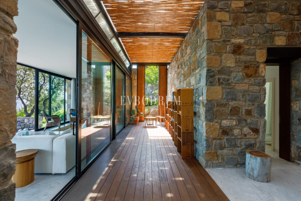 Ödüllü Mimar Tarafından Tasarlanmış Çağdaş Villa