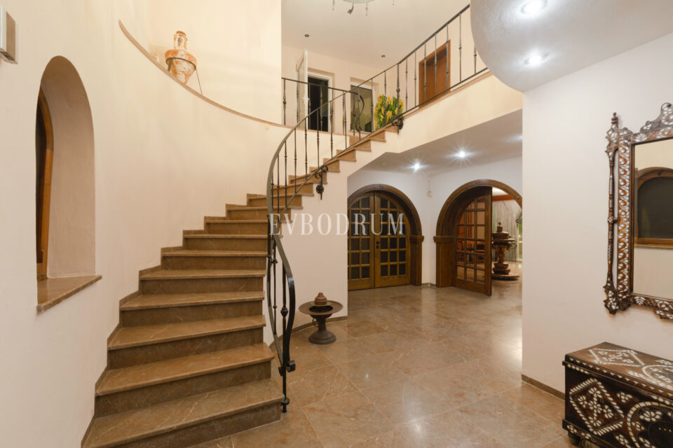 Yalıkavak'ta Denize Sıfır Mülk: Havuzlu, Bahçeli Büyük Villa ve Kumsala Doğrudan Erişimli Apart Otel – Görsel 5