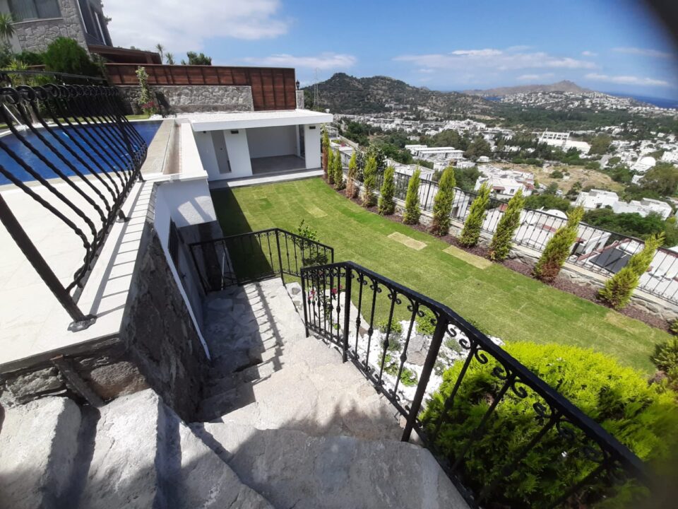 Exquisite, freistehende Villa mit Meerblick in Yalıkavak-Gökçebel – Foto 12