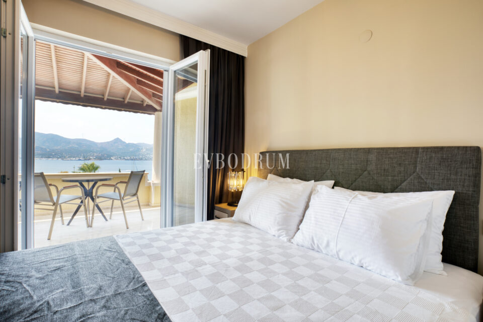 Yalıkavak'ta Denize Sıfır Mülk: Havuzlu, Bahçeli Büyük Villa ve Kumsala Doğrudan Erişimli Apart Otel – Görsel 4